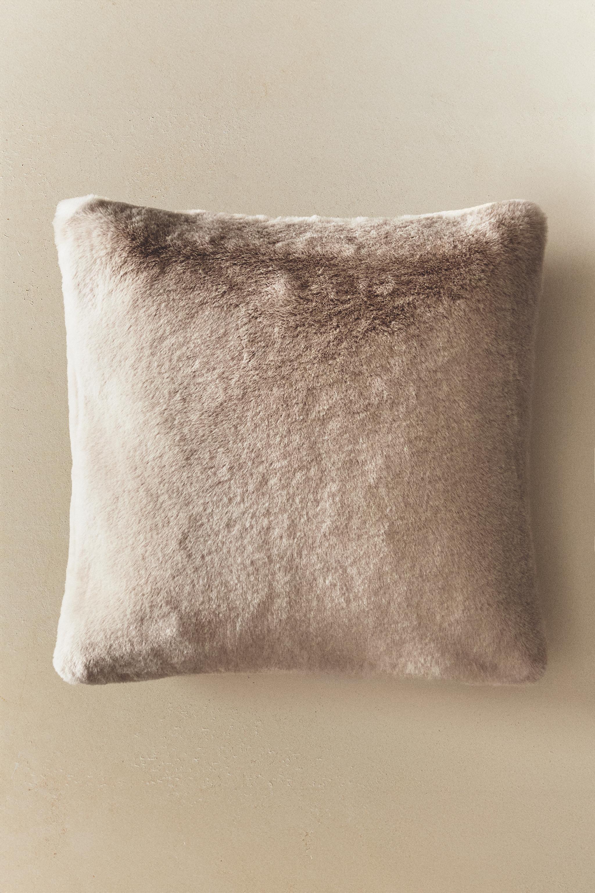 HOUSSE DE COUSSIN FOURRURE